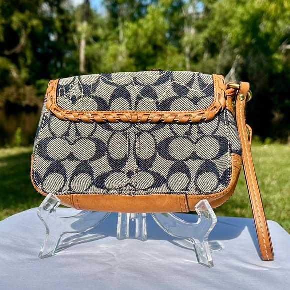SOLD - COACH Bleecker Vachetta Leather Signature Denim Floral Applique Wristlet - Picture 2 of 16